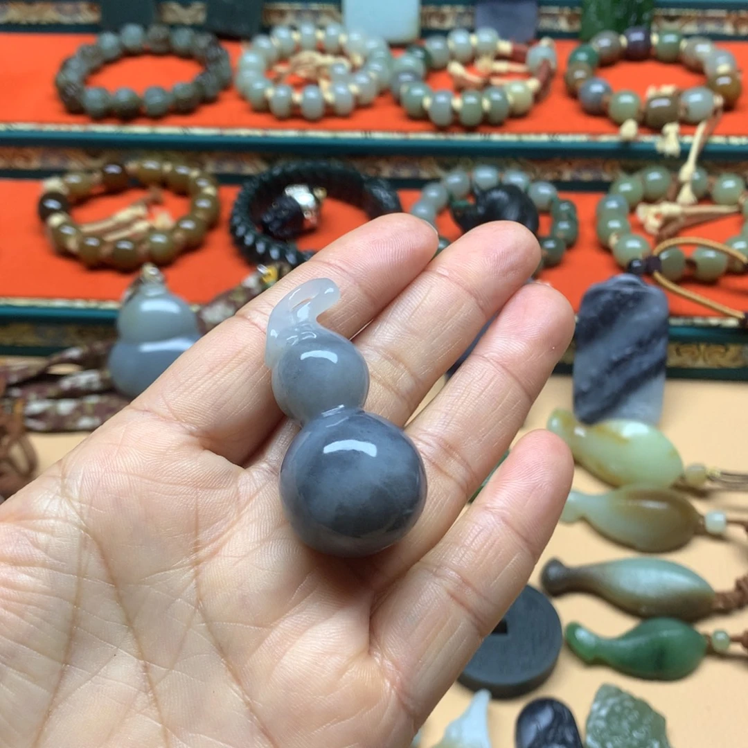 妙***、和田玉未镶嵌颈饰