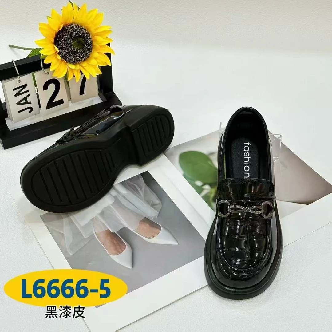 乐福鞋英伦风舒适黑色中跟女鞋皮鞋浅口休闲复古百搭中年厚底时尚