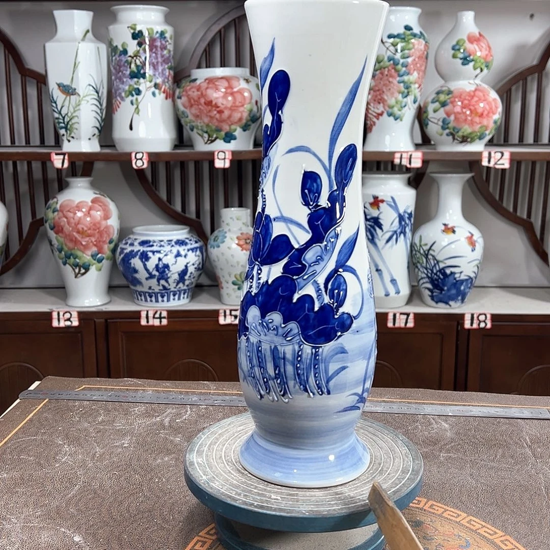 摆件景德镇陶瓷蛮鱼
