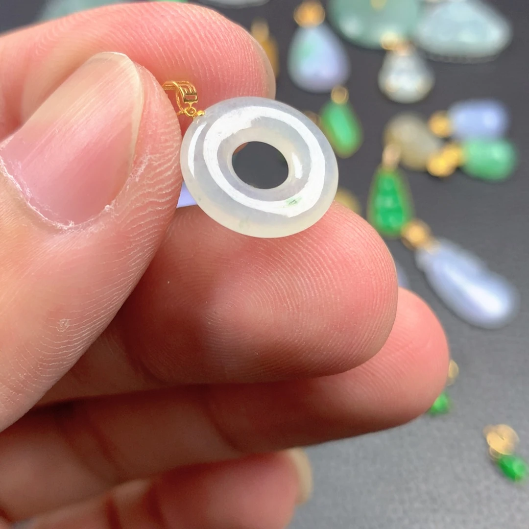 【闪购商品】翡翠18K金镶嵌颈饰翡翠