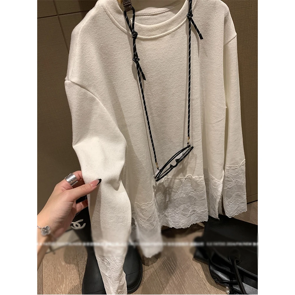 2025春秋新款圆领磨毛长袖T恤女设计感蕾丝拼接宽松内搭打底上衣