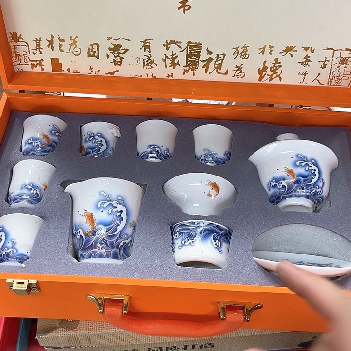 孤品茶具套装等。