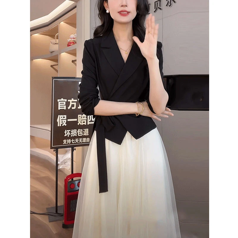2025早春穿搭一整套时尚百搭优美女神西装上衣白色半身裙两件套装
