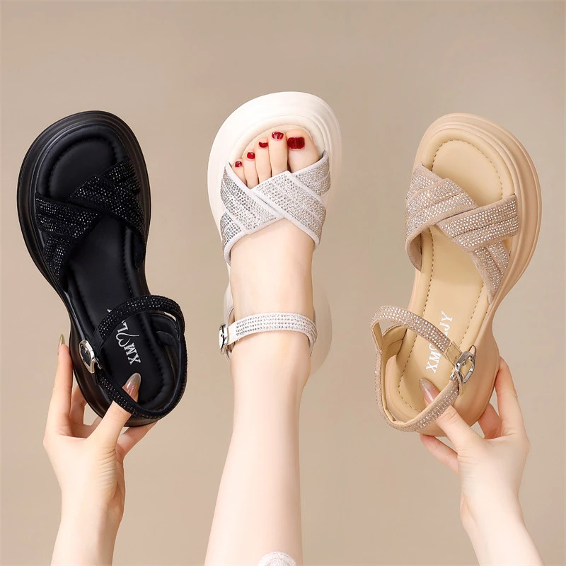 松糕厚底凉鞋女夏款2025新款小个子增高水钻仙女风配裙软底沙滩鞋