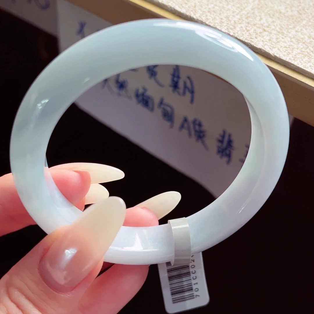 翡翠未镶嵌手镯手镯