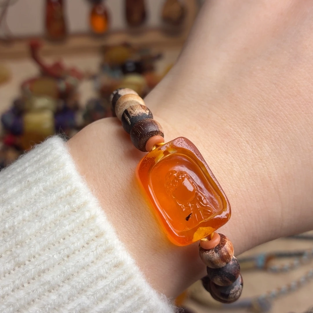 琥珀未镶嵌颈饰宝宝佛