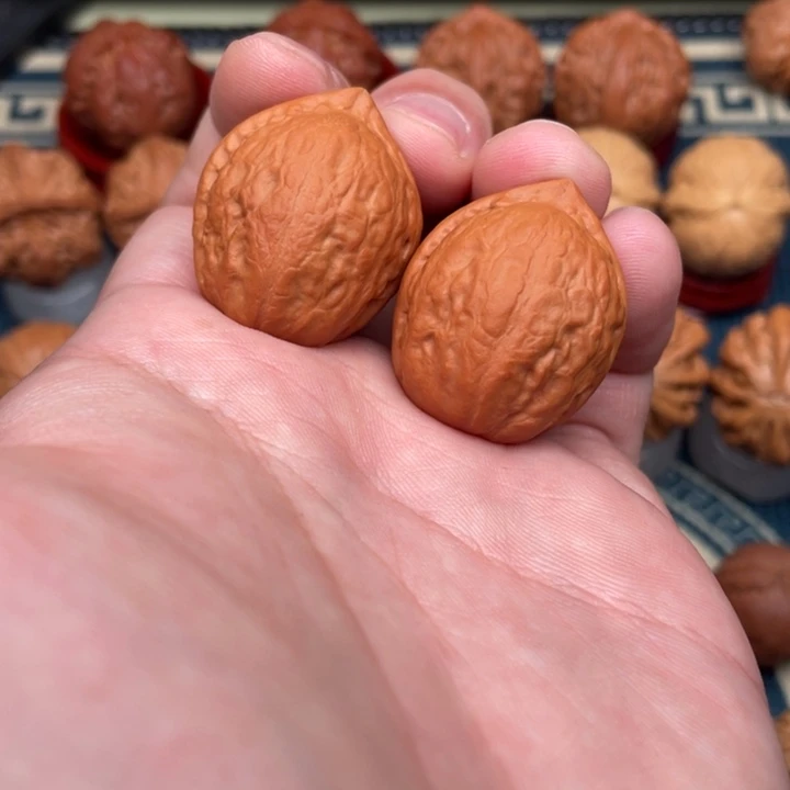 文玩核桃把件小红帽