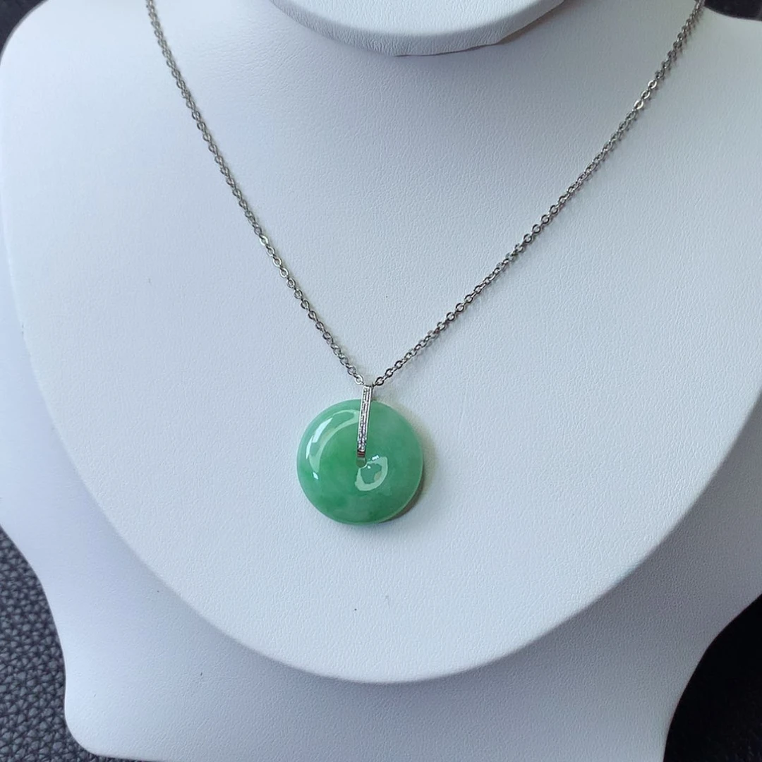 【闪购商品】吊坠(赠链)18K金镶嵌翡翠