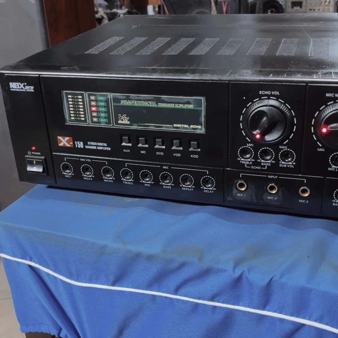 8新卡包功放一个包邮，话筒接触不好