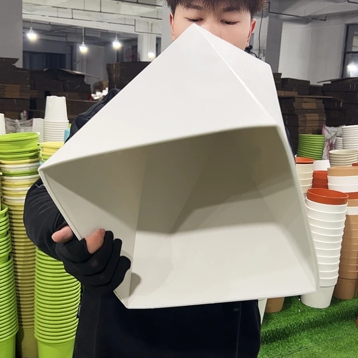 微瑕Fv260口26高35白色3只无托