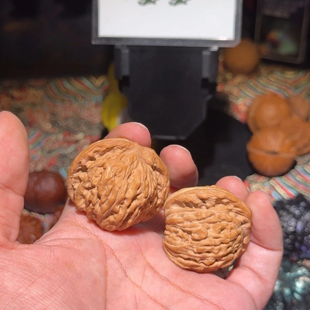 性***山把件文玩核桃1411汉高楼，尺寸40 38 34