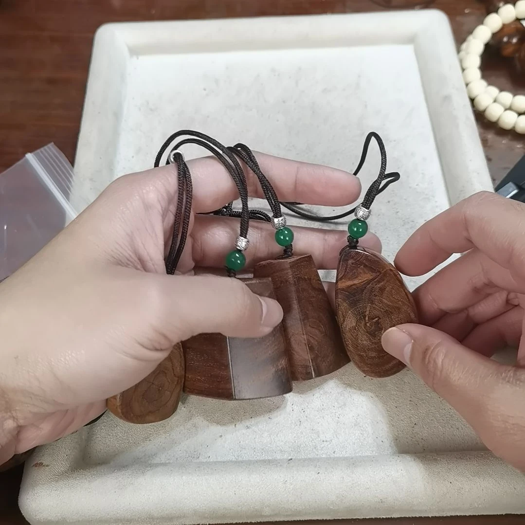 黄花梨/降香黄檀吊坠随行无事牌多样性发其一吊坠脖挂