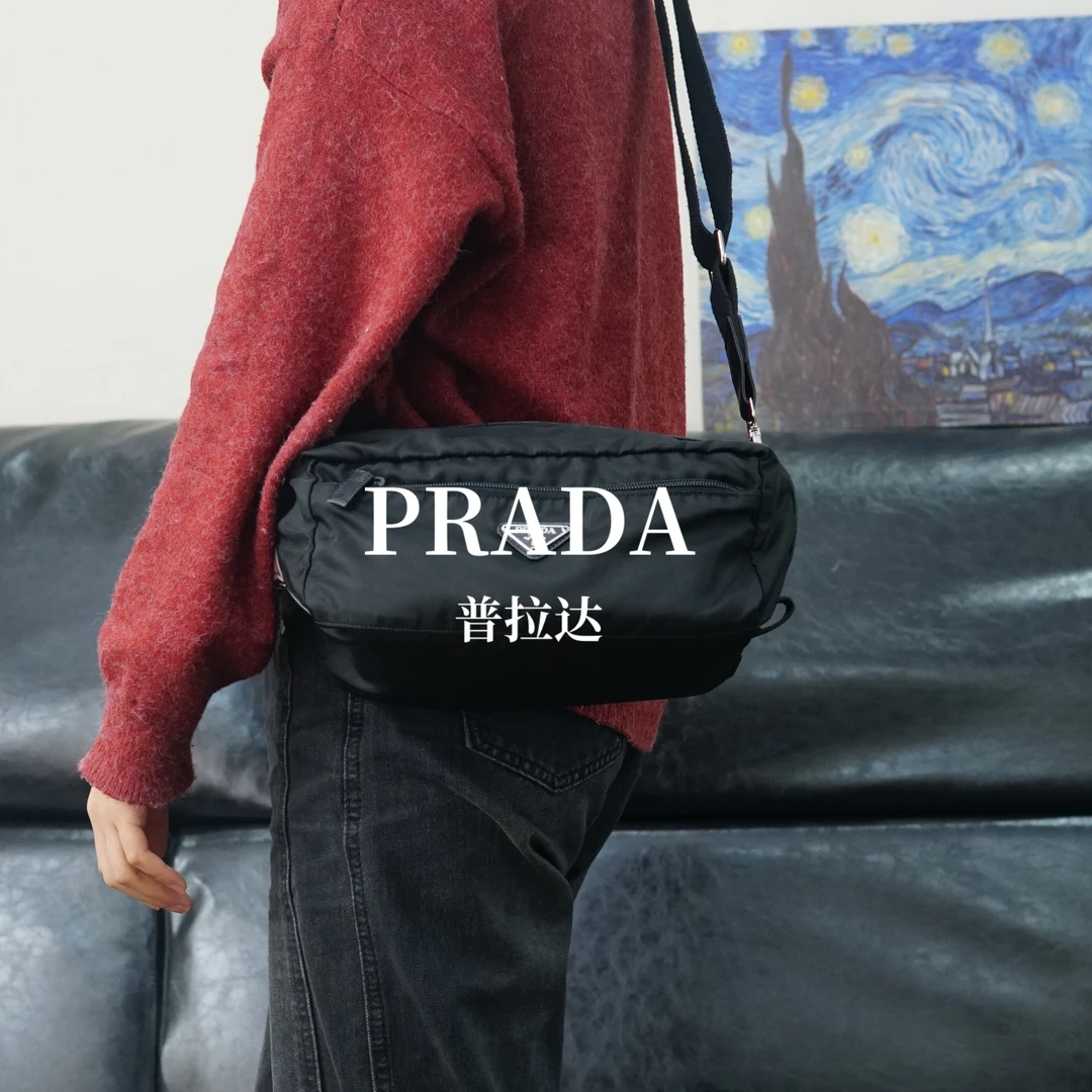 95新 Prada/普拉达 黑色斜挎包/FYJJ12518309/8309
