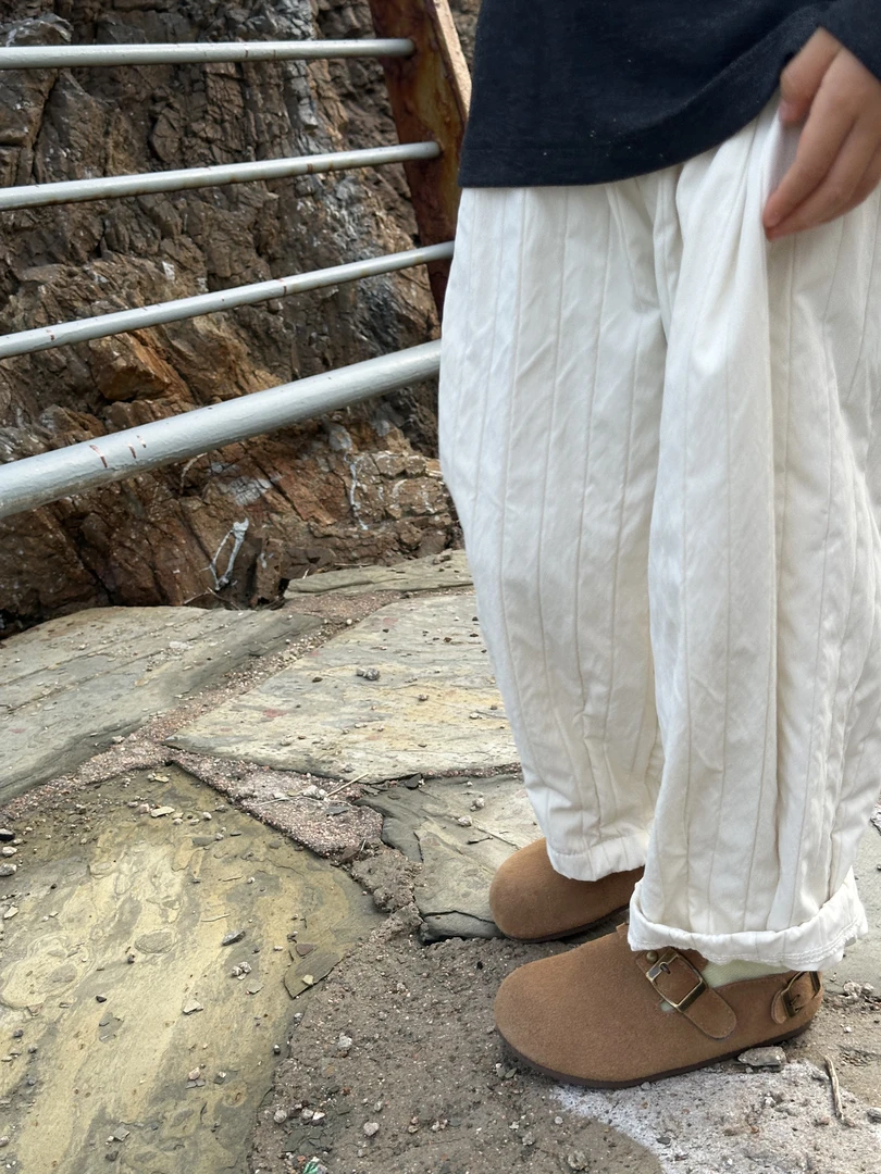 韩国亲子绗缝工艺白色儿童长裤哈伦裤2025531