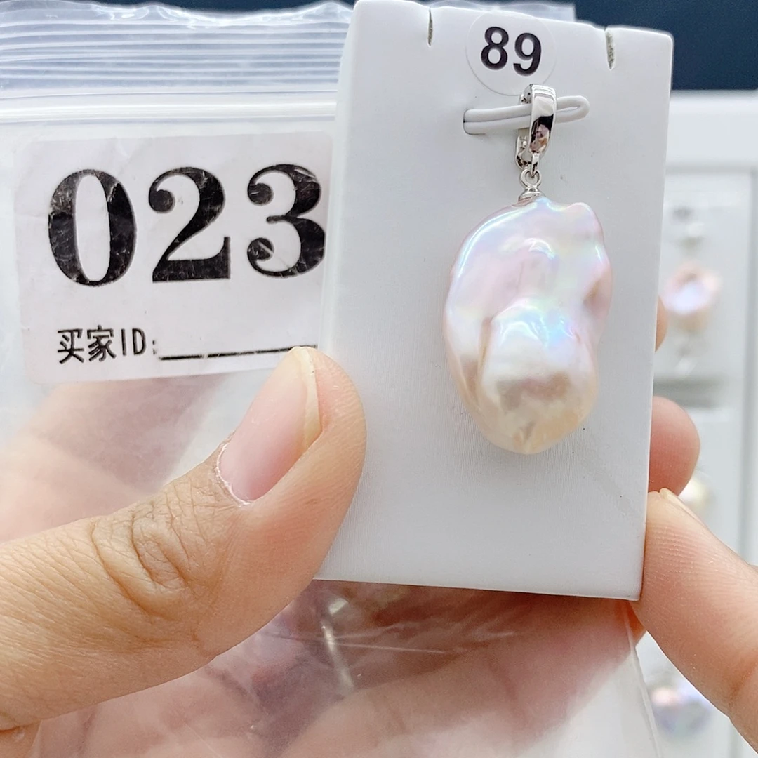 冰***冰淡水珍珠颈饰钛钢