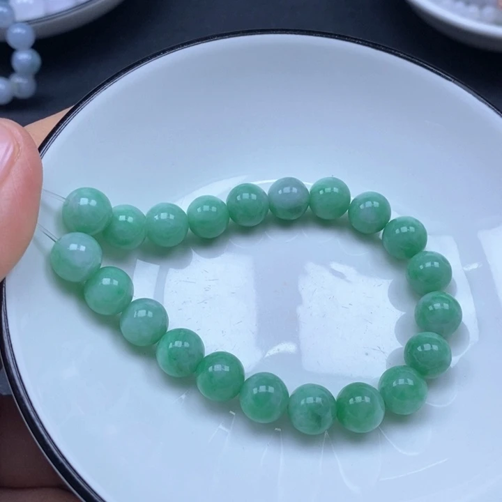 无***情翡翠未镶嵌颈饰翡翠