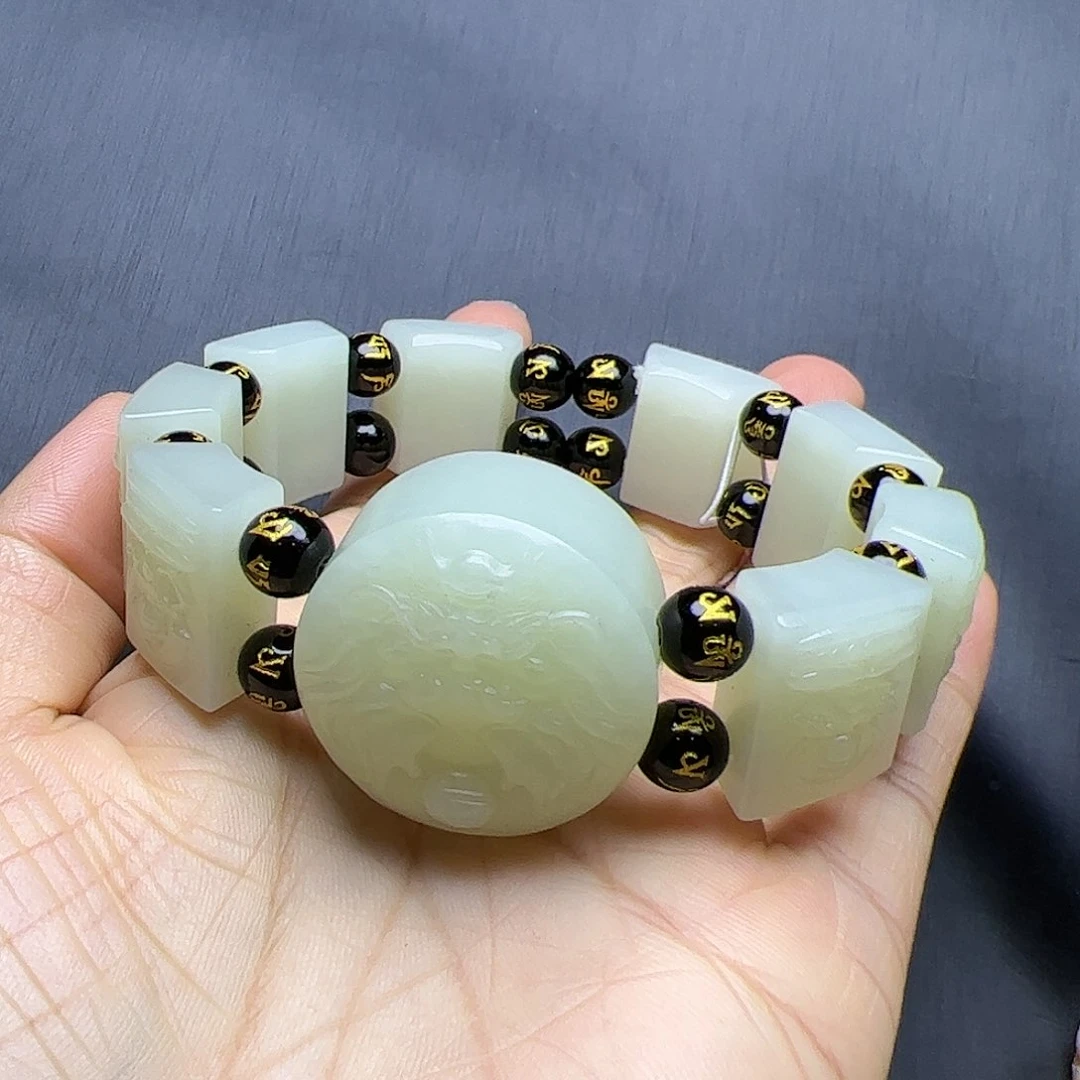 和田玉未镶嵌把件恩*