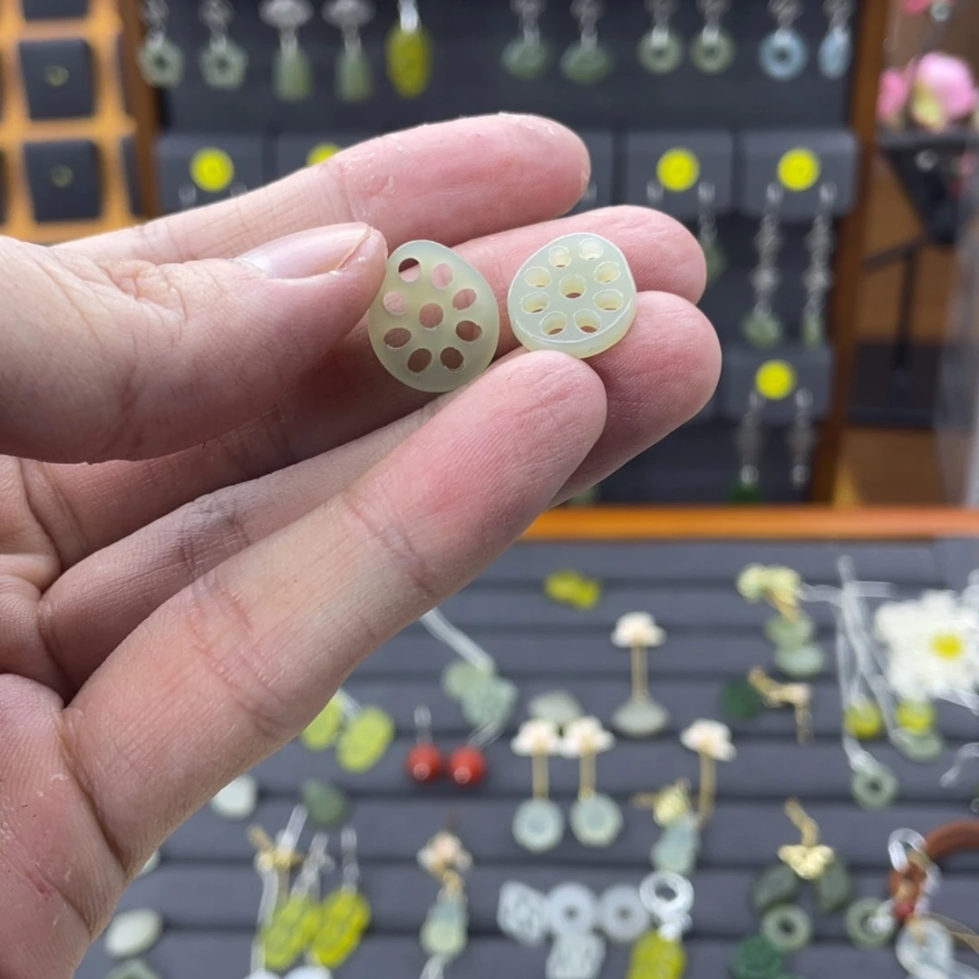 和田玉耳饰银S925镶嵌李*拽