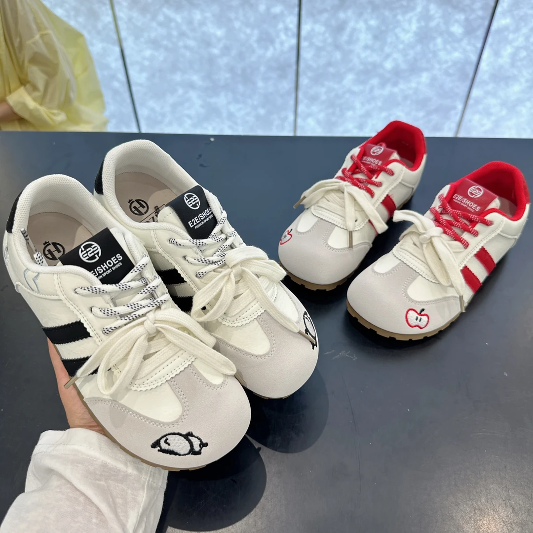 小白鞋学生可爱百搭早秋新款时尚休闲鞋复古低帮潮鞋透气