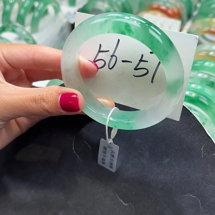 石英质玉（非洲翠）未镶嵌手镯