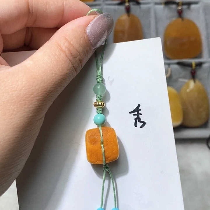 琥珀珠宝奇石未镶嵌
