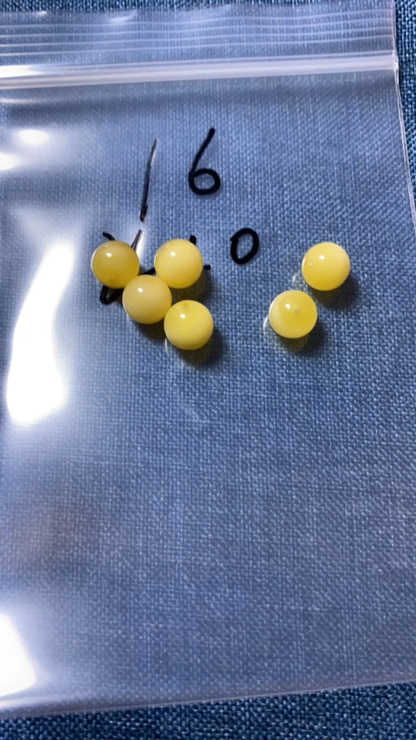 天然蜜蜡白花7.5 圆珠