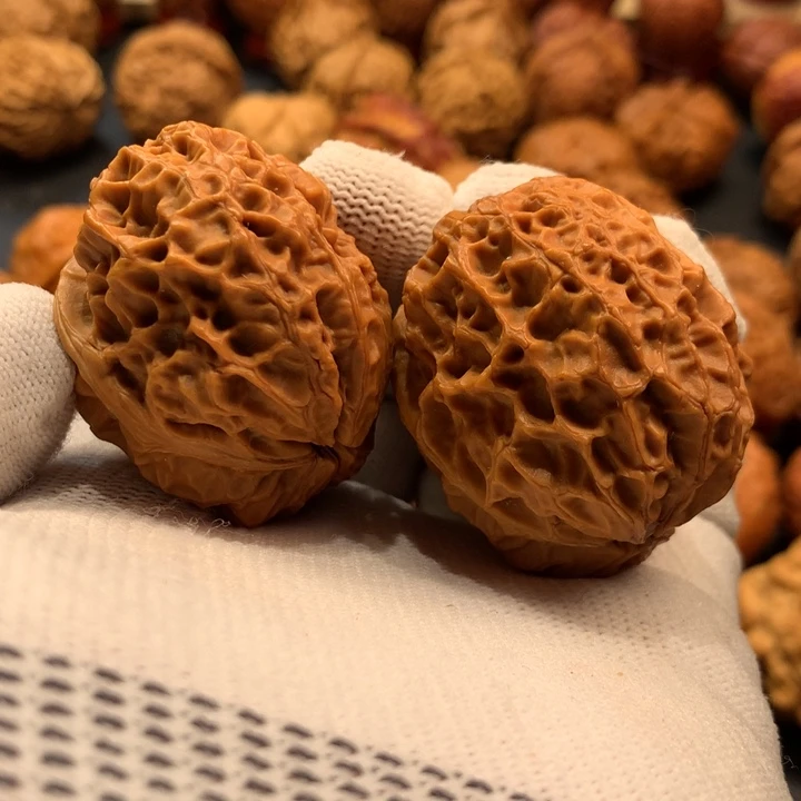 吊坠文玩核桃15………..