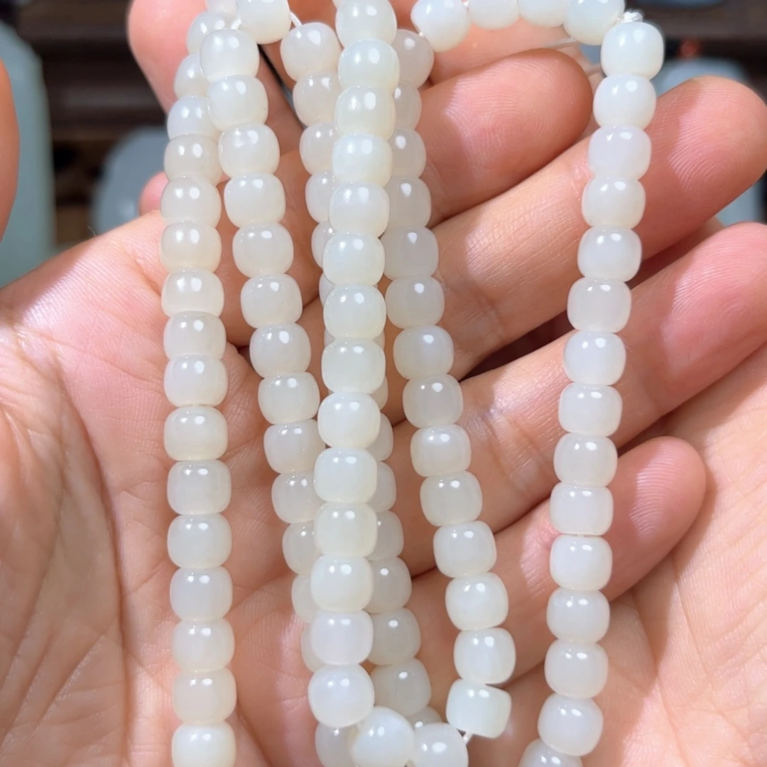 柠***乐和田玉未镶嵌颈饰