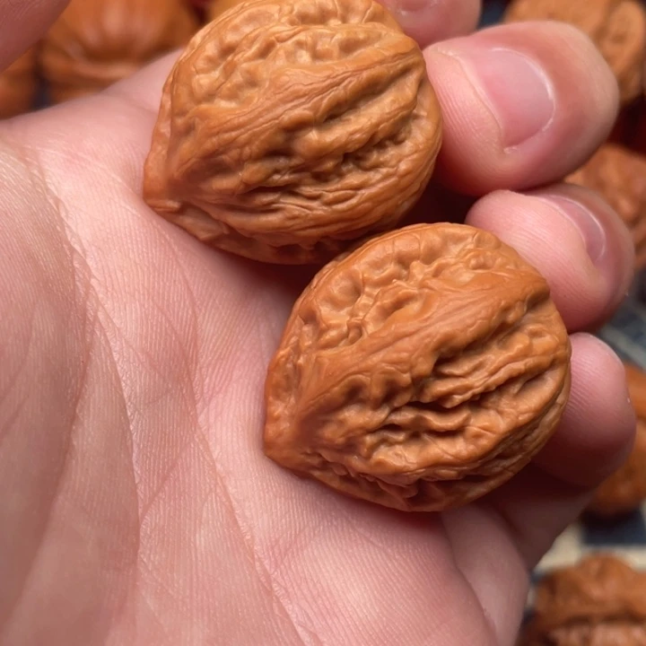 文玩核桃把件赤龙