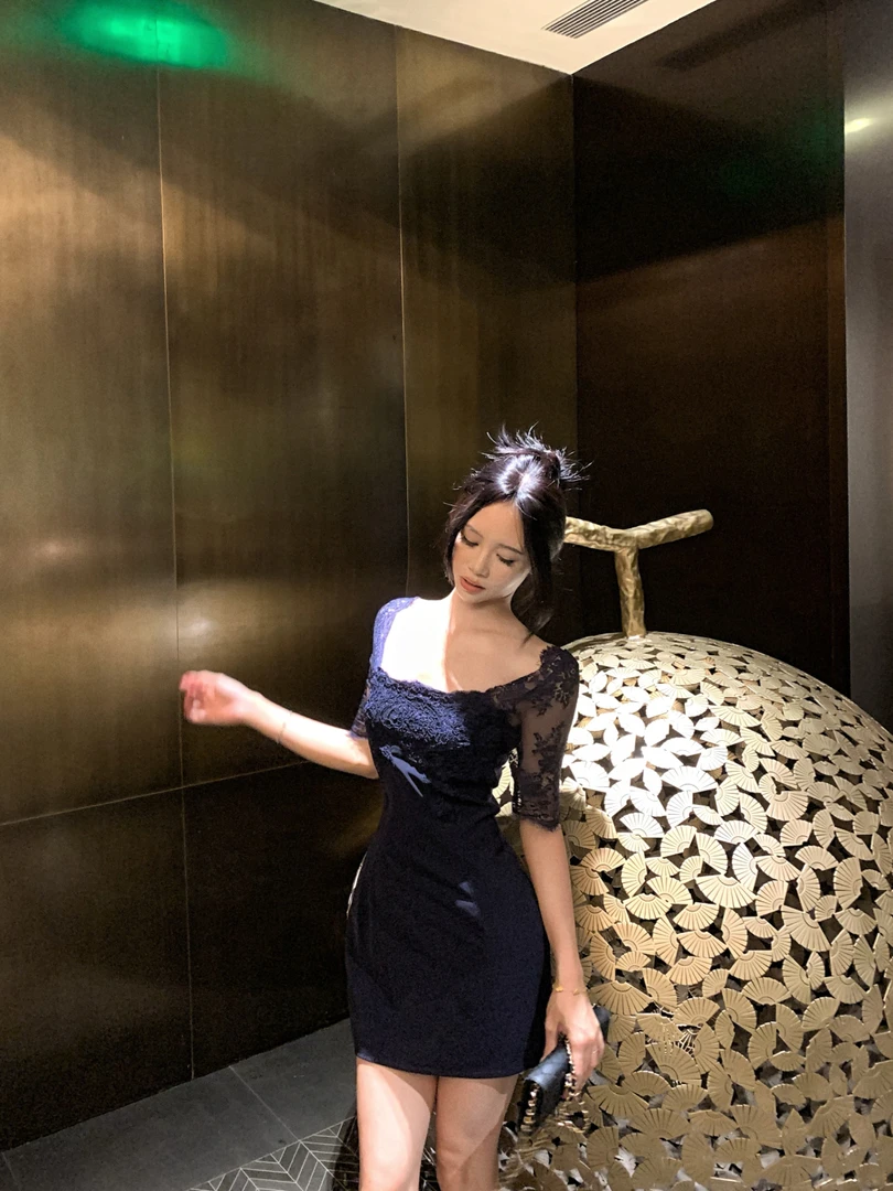 蕾丝气质姐姐女人味显身材连衣裙女包臀修身显瘦性感收腰裙子