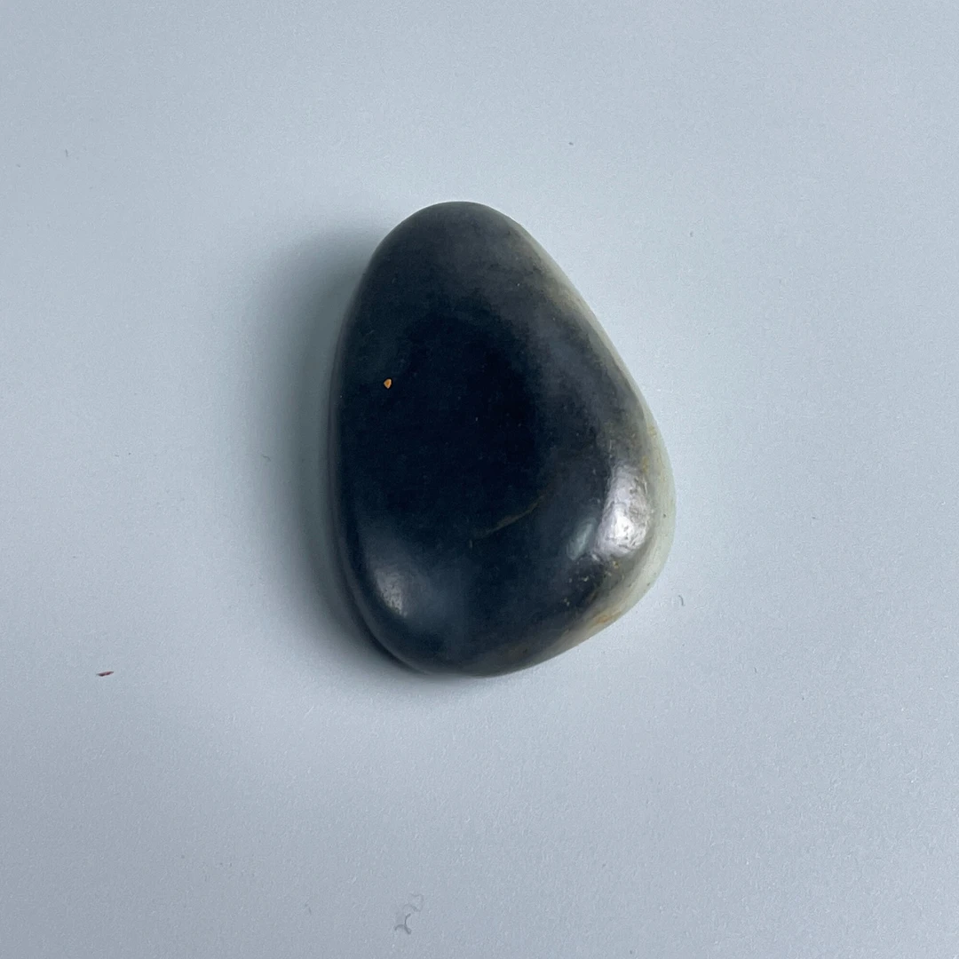 20世纪中后期和田玉原石（配木盒）M25BZ008876手把件/摆件/绣花张