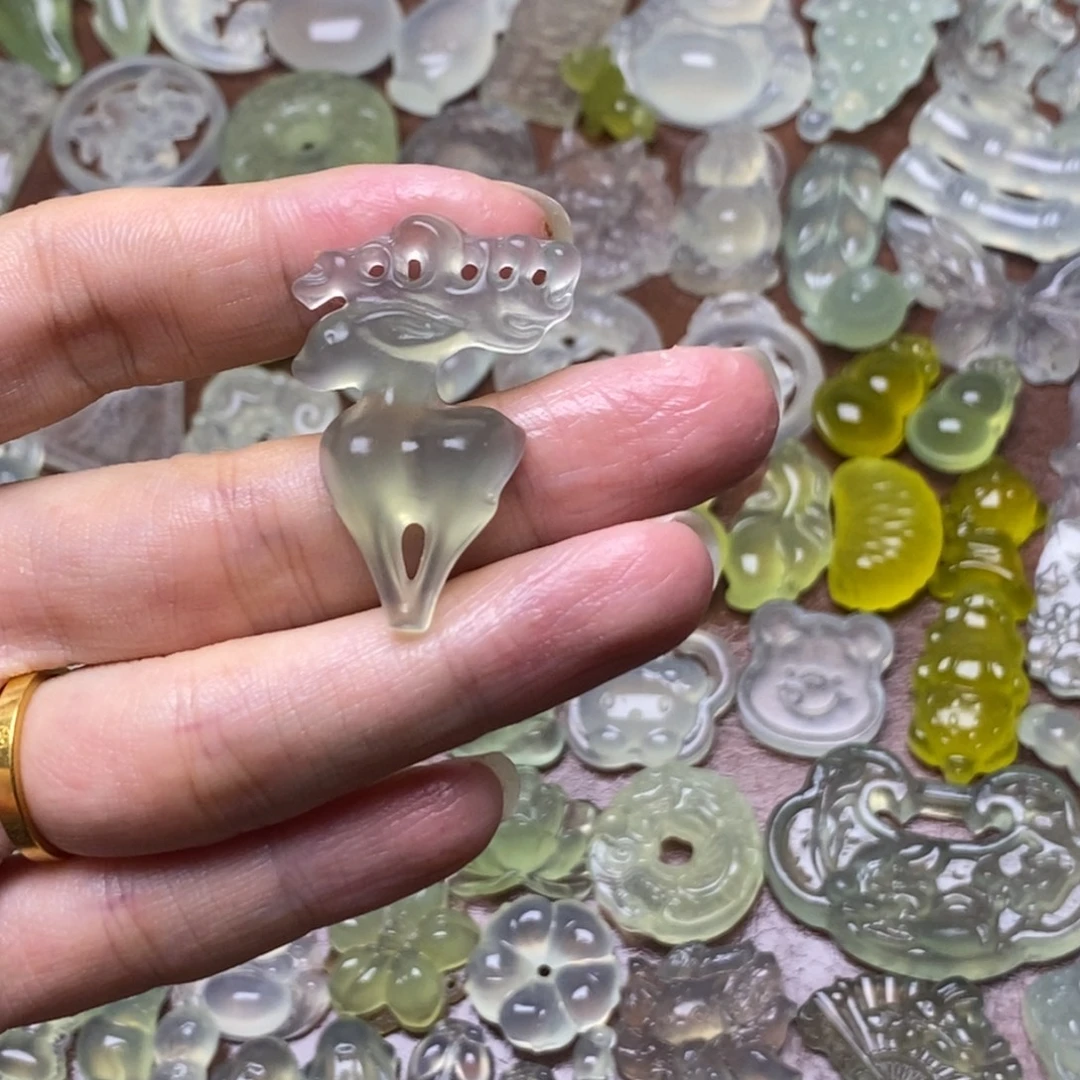 蛇纹石玉合金项链