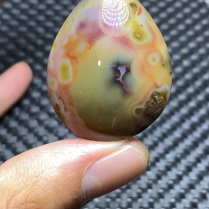 玛瑙/玉髓颈饰未镶嵌荷**色