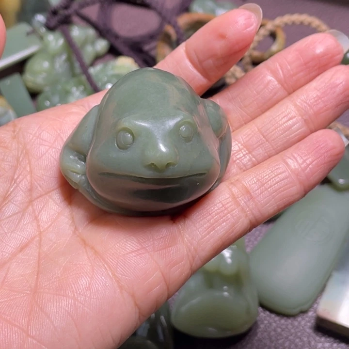 小***圌岫岩河磨玉（透闪石质玉）未镶嵌颈饰