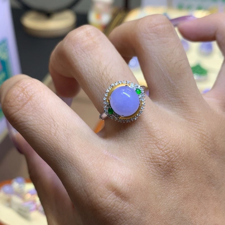 C****翡翠18K金镶嵌颈饰不退不换