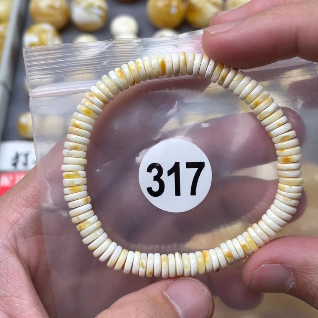 蜜蜡珠宝奇石未镶嵌