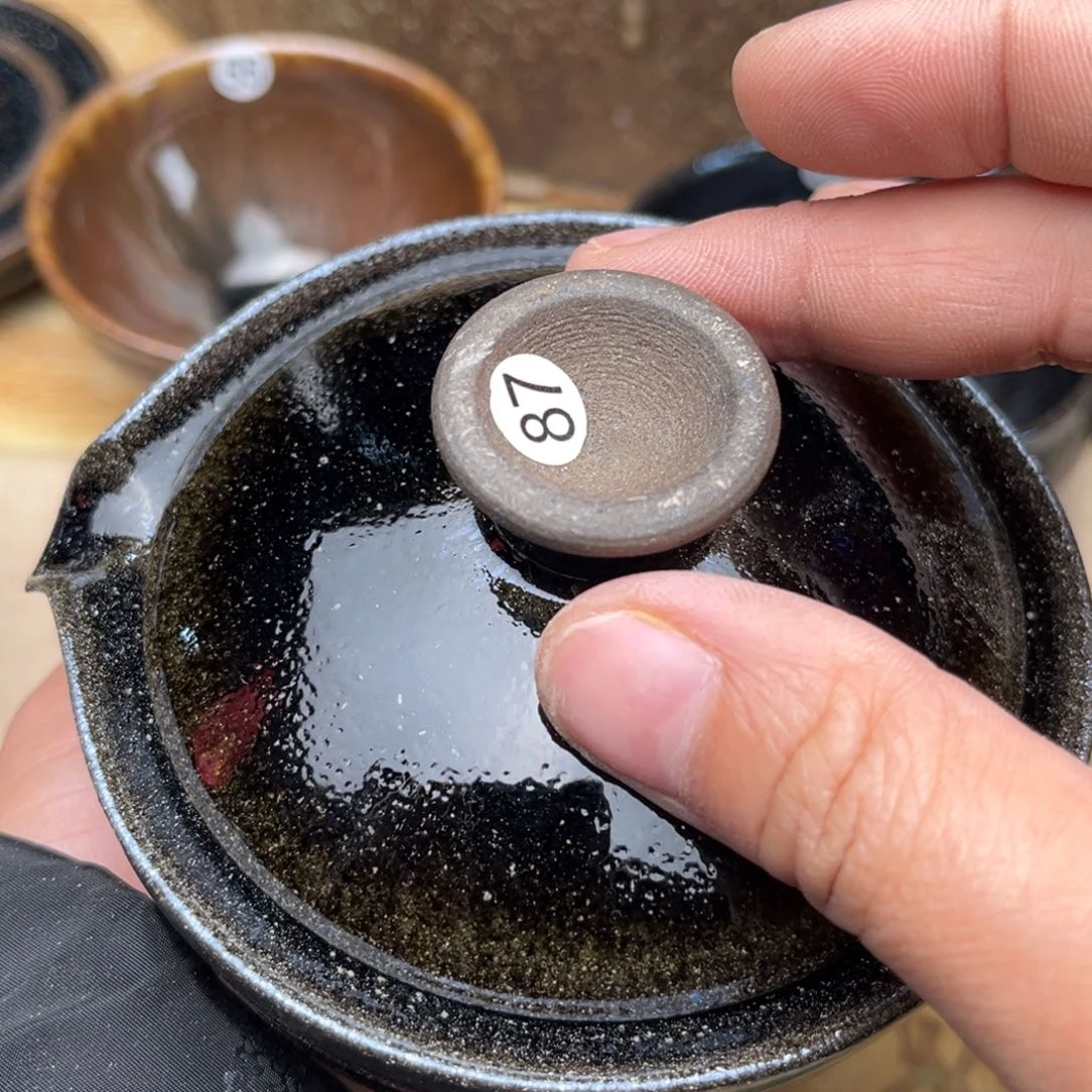 茶盏义兴龙窑坚持真柴烧