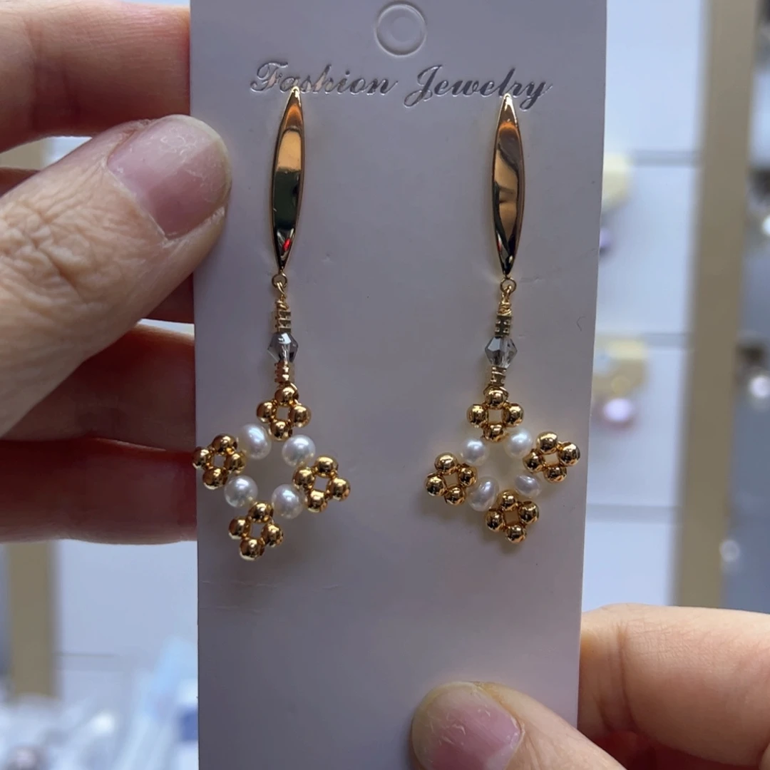 淡水珍珠耳饰未镶嵌