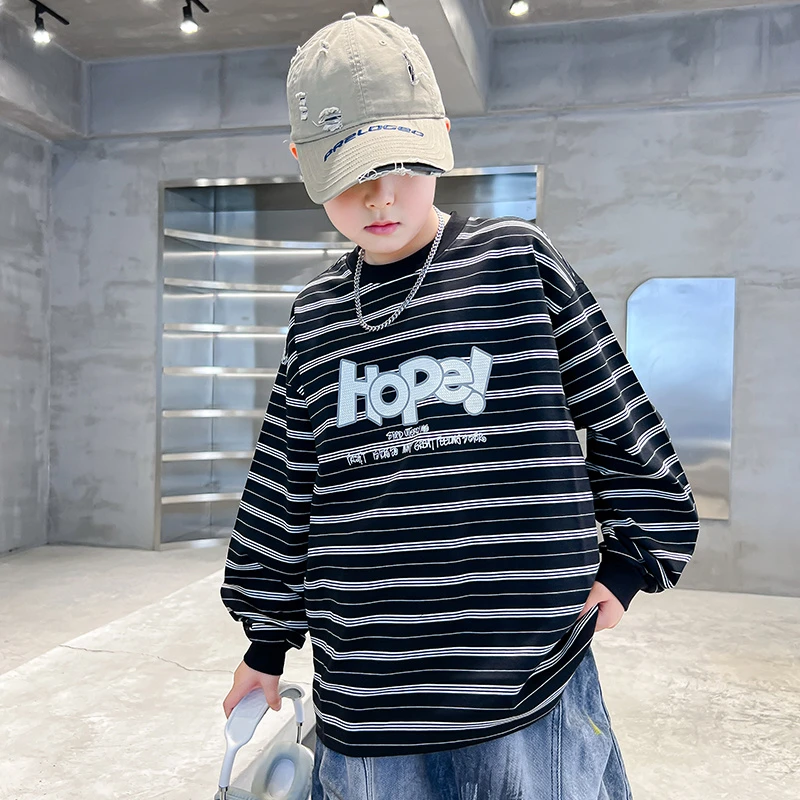 男童春秋款卫衣2025男孩时尚帅气条纹圆领卡通卫衣T恤中大童长袖