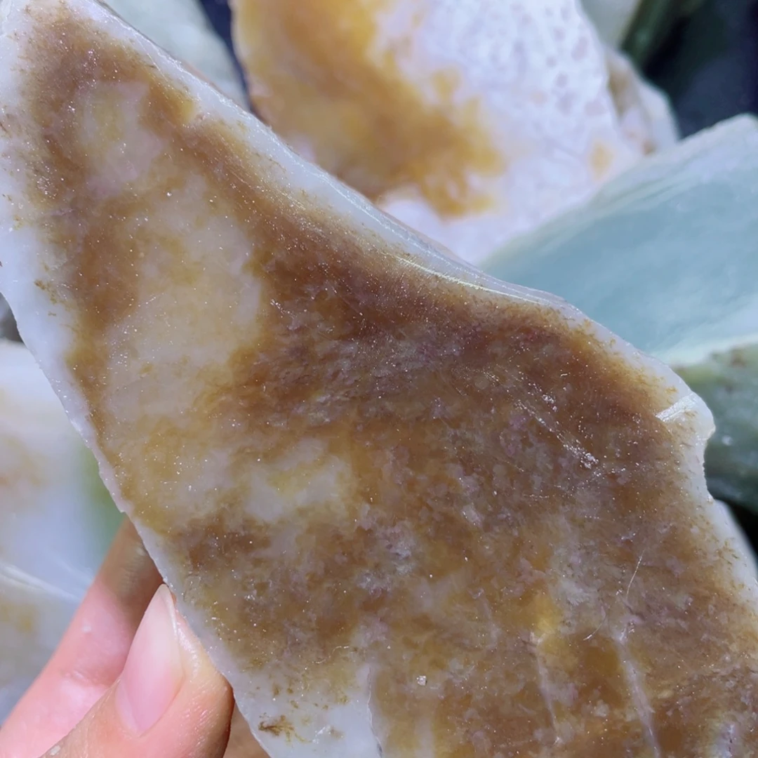 和田玉未镶嵌珠宝半成品