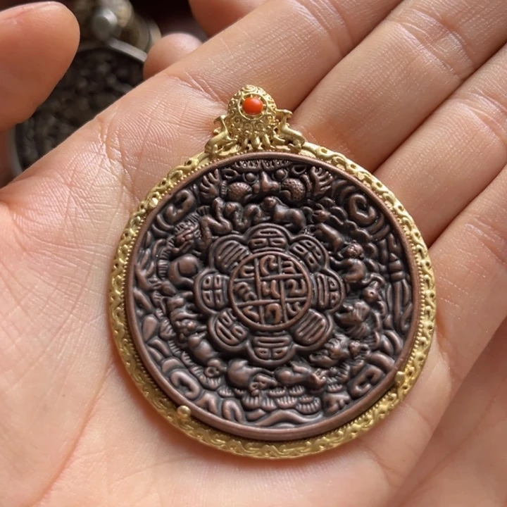 颈饰琉璃喜欢的朋友