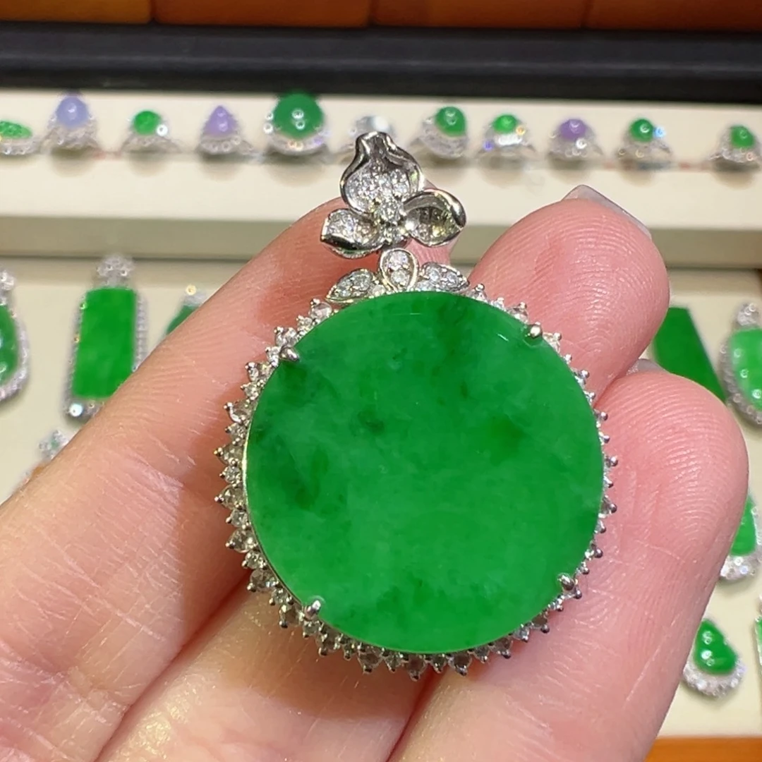 翡翠颈饰18K金镶嵌收到货48小时鉴赏期