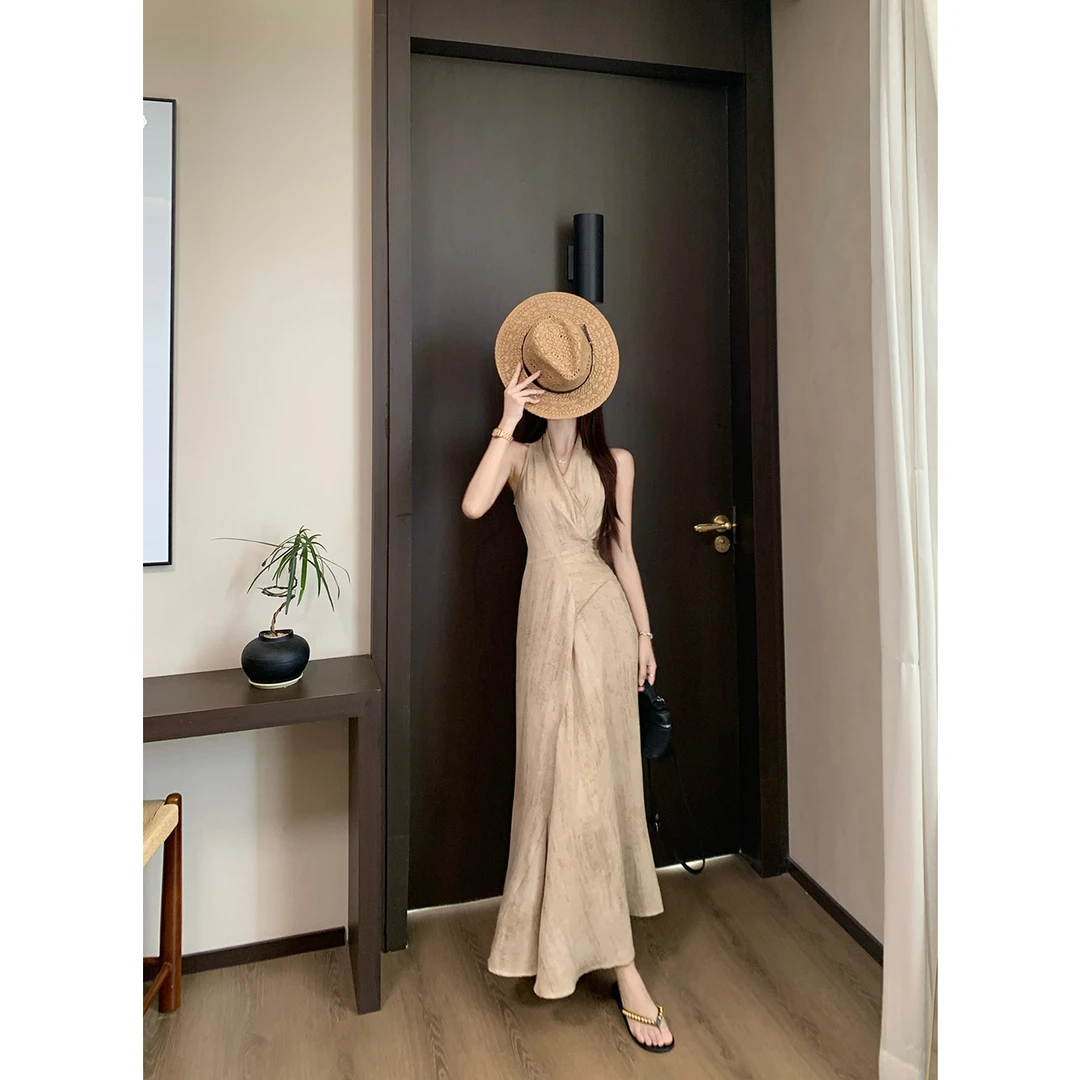 高级感素时光晕炒色v领挂脖连衣裙女夏收腰系带无袖法式气质长裙