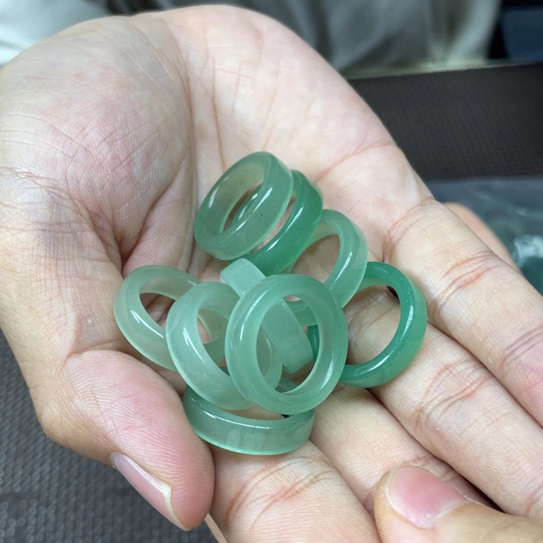 石英质玉未镶嵌手饰东岭玉戒指发一个