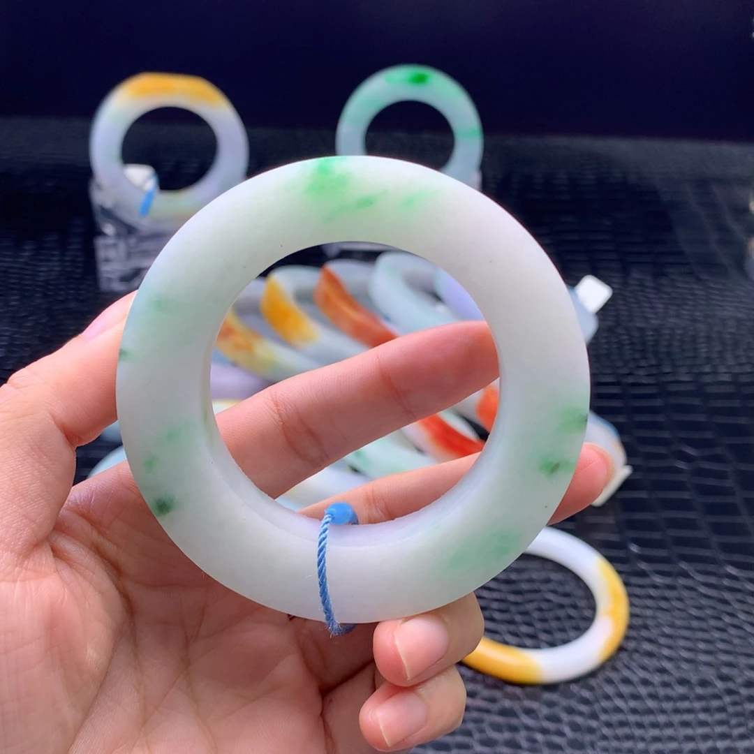 萍***姐定制翡翠未镶嵌手镯