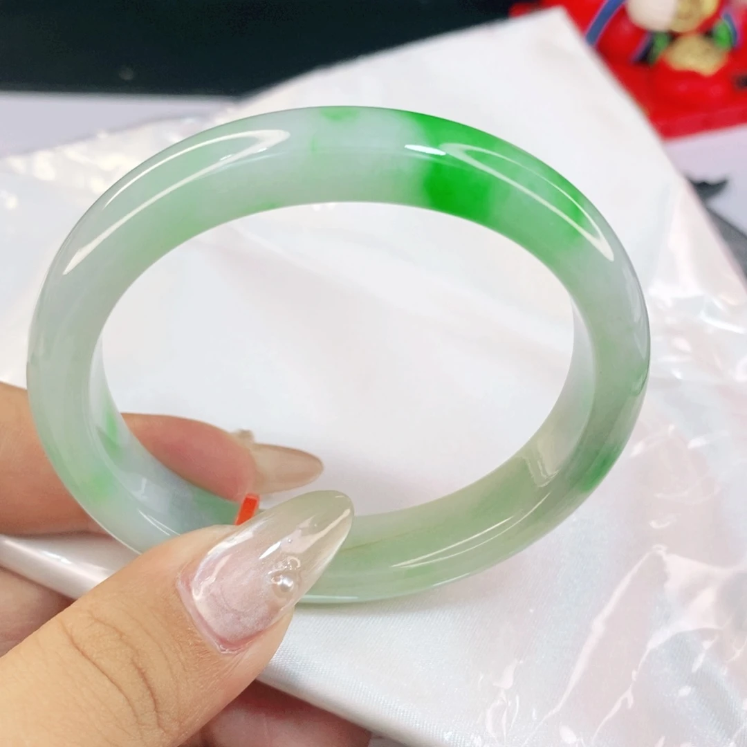 翡翠手镯未镶嵌55贵妃