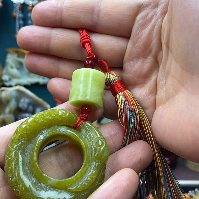 【闪购商品】蛇纹石玉手把件未镶嵌