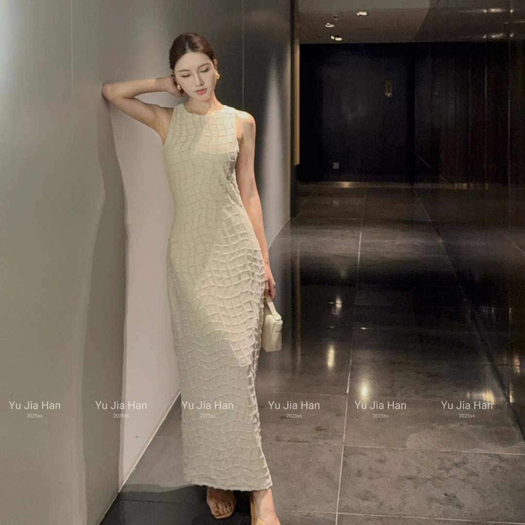 设计感无袖背心连衣裙女早秋新款紧身轻熟御姐包臀裙子长裙 7113