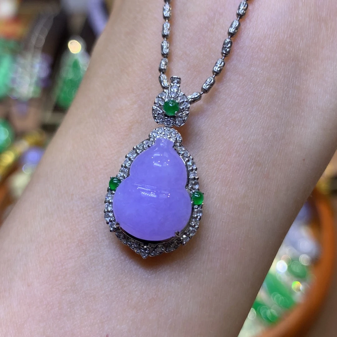 山***忆翡翠18K金镶嵌颈饰