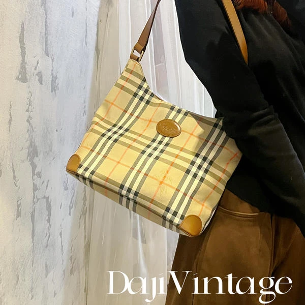 大吉中古/Burberry博柏利战马格纹牛角hobo单肩包